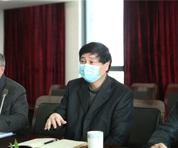 嘉兴市政协副主席马玉华来第一娱乐丝绸集团调研事情